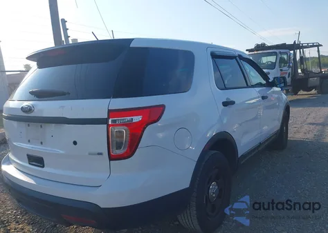 2014 Ford Police Interceptor из США, поврежденный, VIN 1FM5K8ARXEGA80946